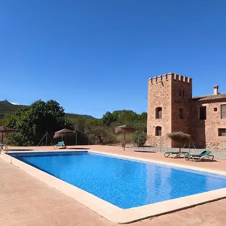 Casa de Campo Masía De San Juan, Renovada Y Con Terraza Privada En Castillo Con Piscina *